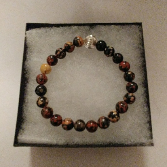 Red Snowflake Obsidian Stone Bracelet - Picture 3 of 8